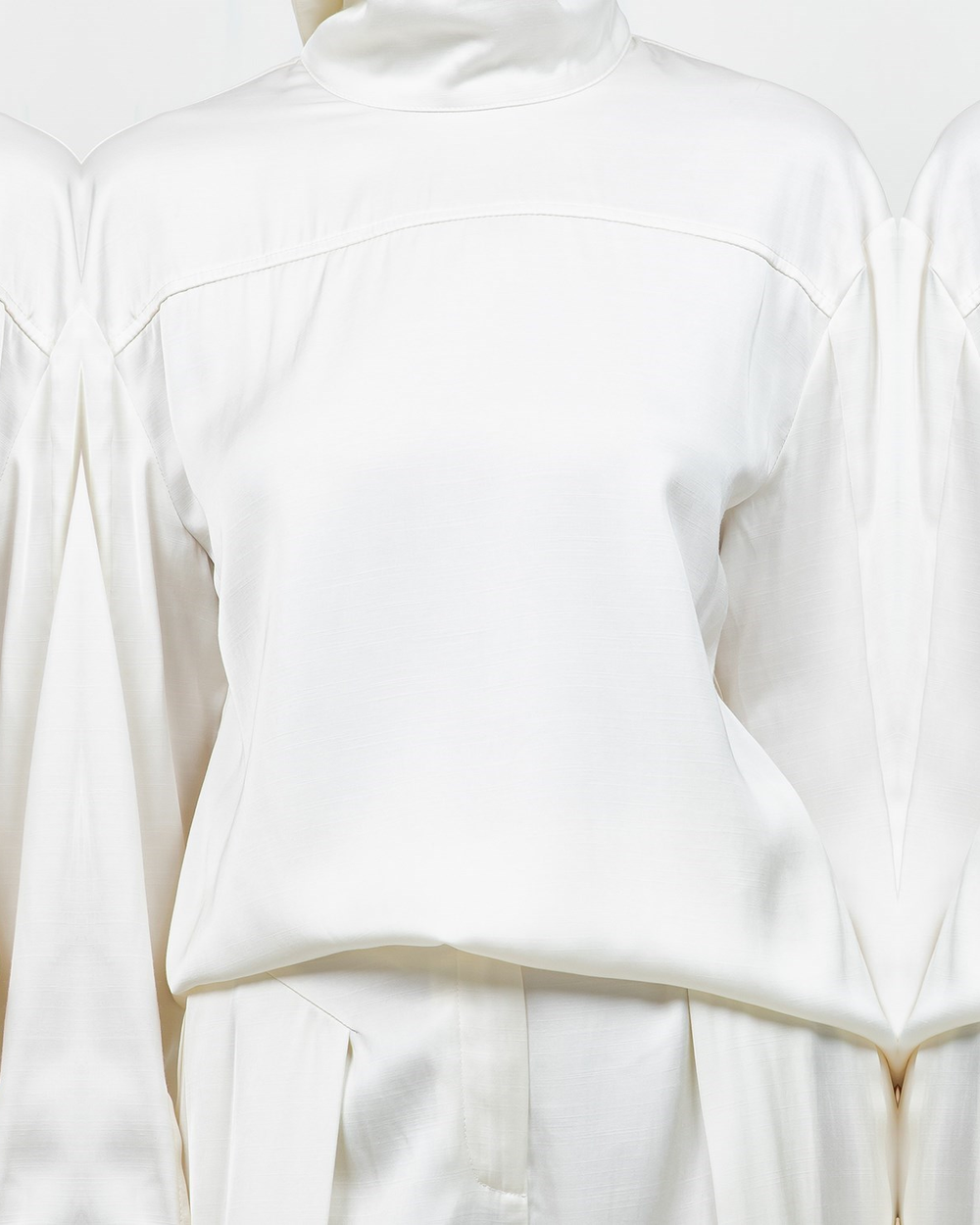 IVORY SOFT WOVEN BLOUSE WITH BACK ACCENT DETAIL