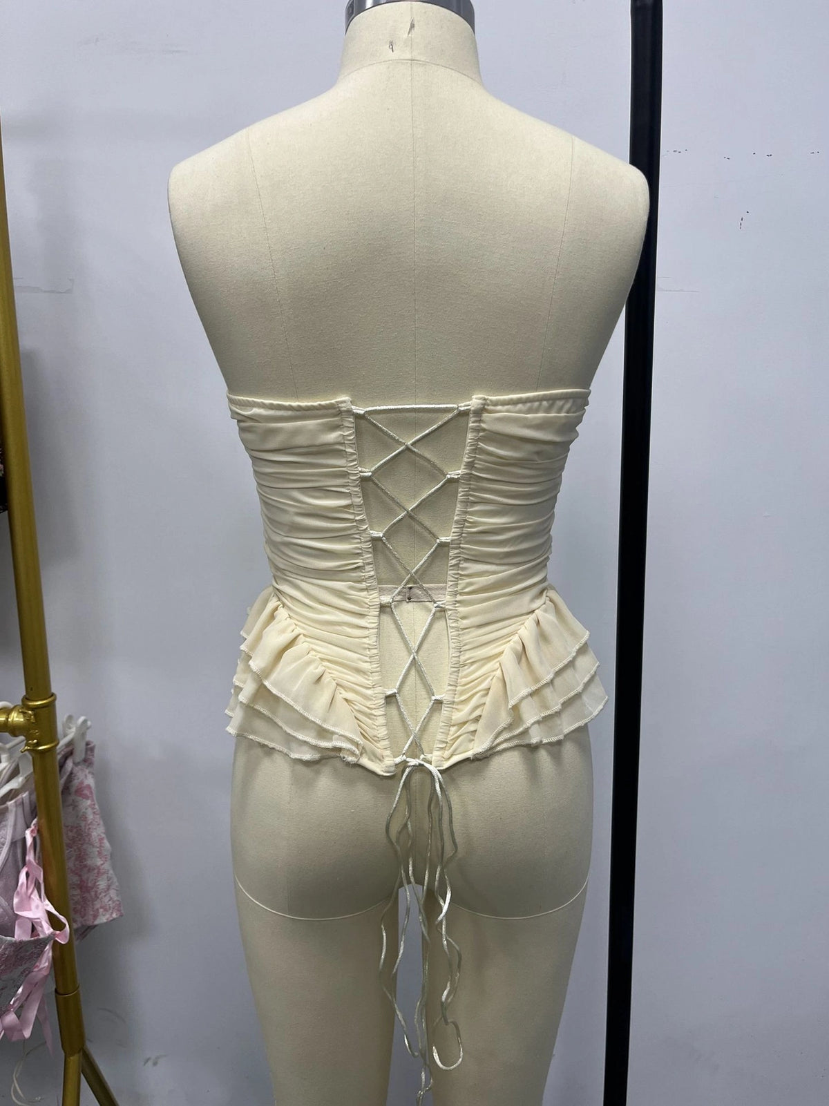 RUFFLE STRAPLESS CORSET TOP